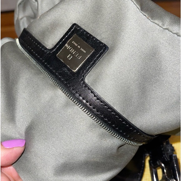 SOLD🎈Vintage FENDI baguette shoulder bag RARE FIND SHE BEAUTIFUL !!! Comes dust - Picture 12 of 13